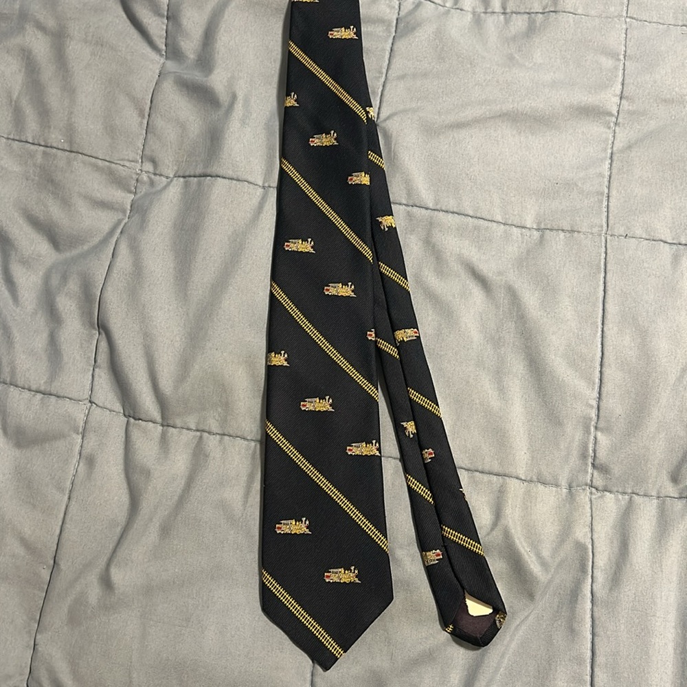 Olomana Train Tie Smithsonian Institution
